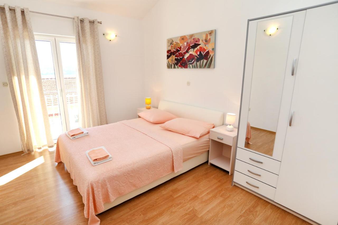 M&i Apartment *